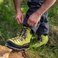 Utilisation des chaussures anti-coupure Logger Pro GTX RR S3 vertes de Zamberlan