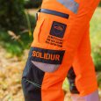Zoom sur le pantalon de protection anticoupure C1 Hi-Viz Ultra Light de Solidur